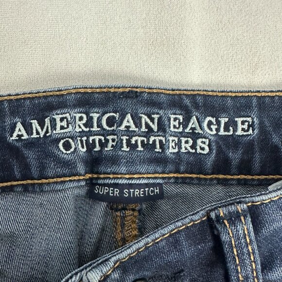 American Eagle Outfitters Super Stretch Midi Denim Shorts Size 2 Dark Wash - Picture 2 of 7